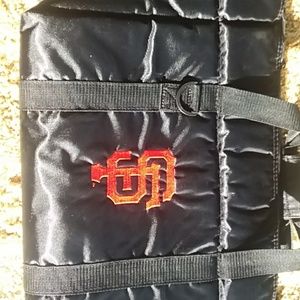 24 pack cooler hot or cold retention